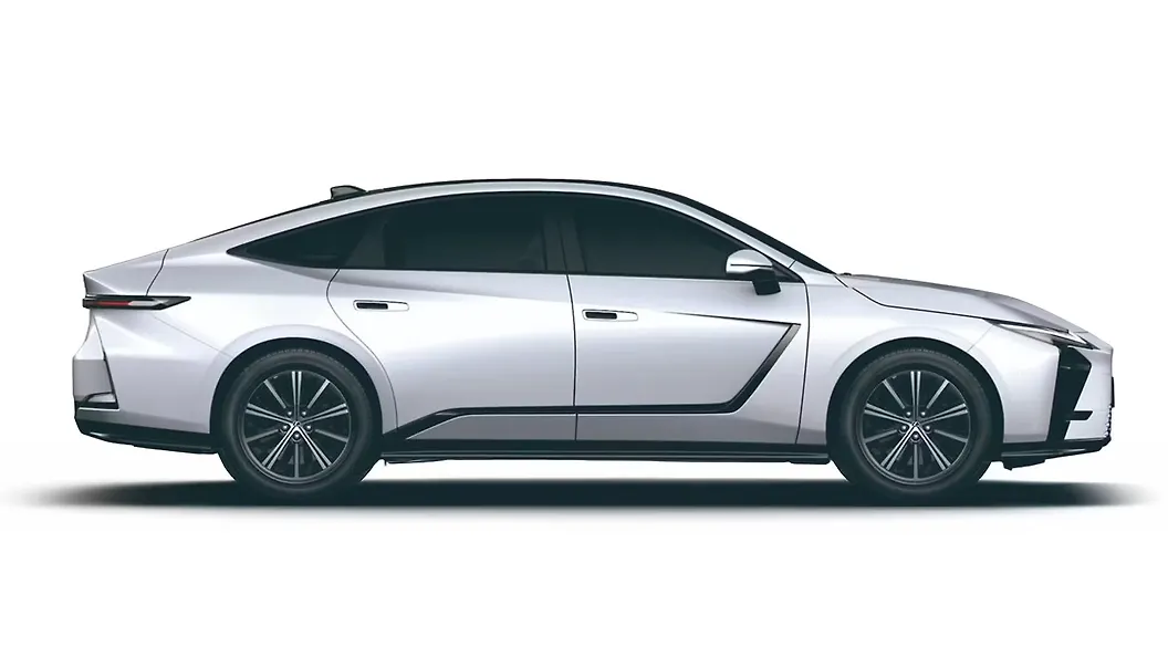 ES 350h in White Nova