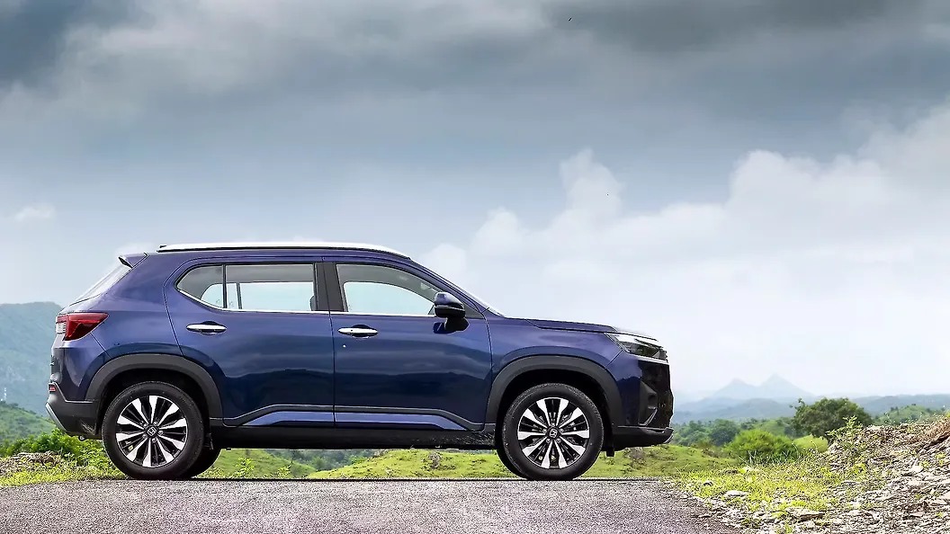 Honda Elevate based three-row SUV Right Side View