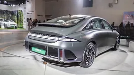 Right Rear Three Quarter
