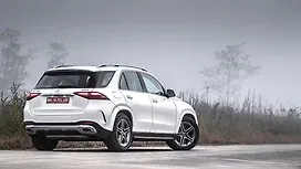 Right Rear Three Quarter