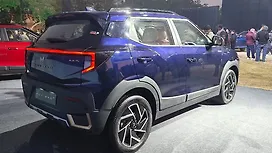 Right Rear Three Quarter