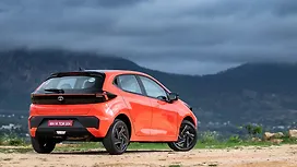 Right Rear Three Quarter