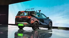 Right Rear Three Quarter