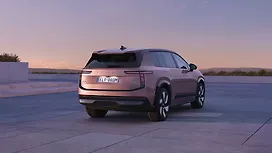 Right Rear Three Quarter